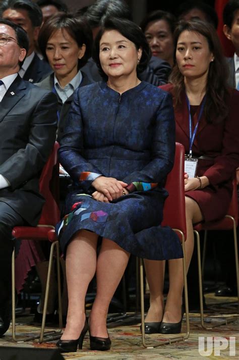 Photo: Kim Jung-sook attends welcome ceremony at Paris City Hall ...