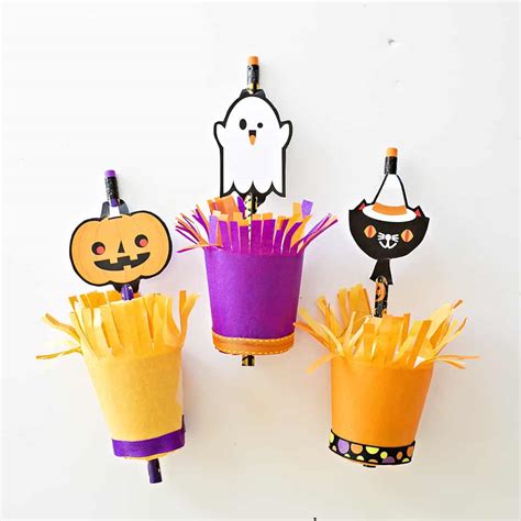 15 SPOOKTACULAR HALLOWEEN ART PROJECTS FOR KIDS