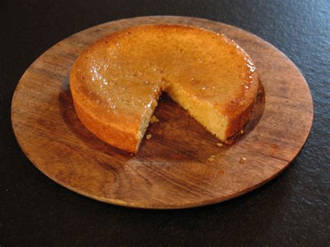 Easy Recipe: Lemon, Almond and Yoghurt Cake - Perfectly Provence