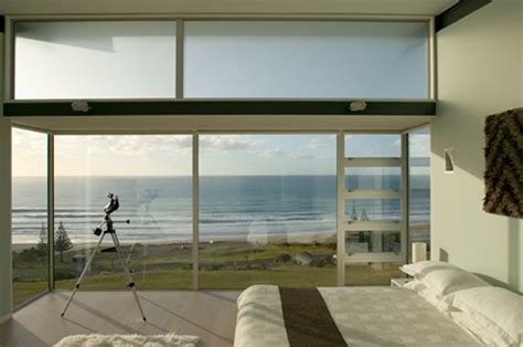 Minimalist Beach House by Pete Bossley Architects | HomeMydesign