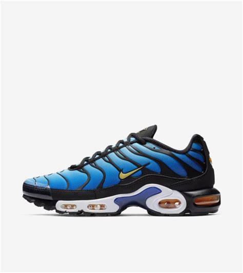 Nike Air Max Plus OG 'Hyper Blue' Release Date. Nike SNKRS ID