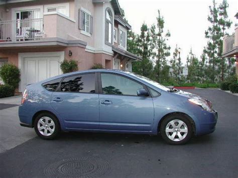 Sunhayoon: blue toyota prius