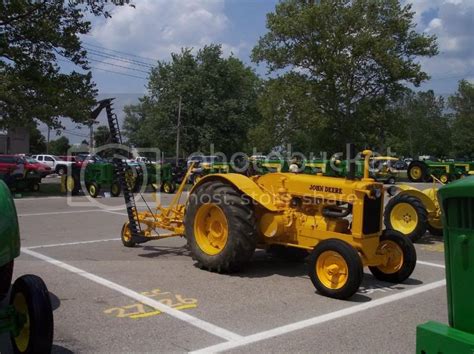 Yellow John Deere BO - Yesterday's Tractors