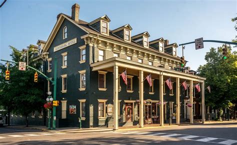 Architecture - Lewisburg Hotel Pennsylvania [OC] [5916x4000] | Hotel ...