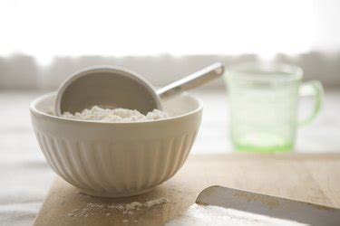 Corn Starch vs. Flour Nutrition | livestrong