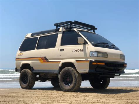 1991 Toyota LiteAce 4WD with Skylite Roof Turbodiesel