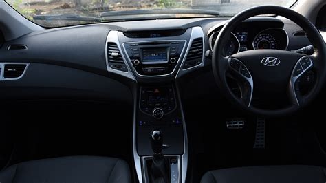 Hyundai Elantra 2015 Interior Car Photos - Overdrive