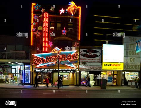 Zanzibar shopping shopping Banque de photographies et d’images à haute résolution - Alamy