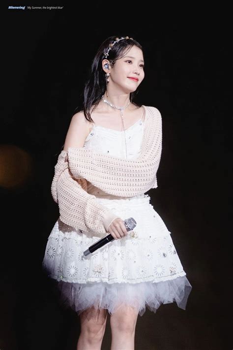 Literally All Of IU's "The Golden Hour" Concert Outfits Were Stunning ...