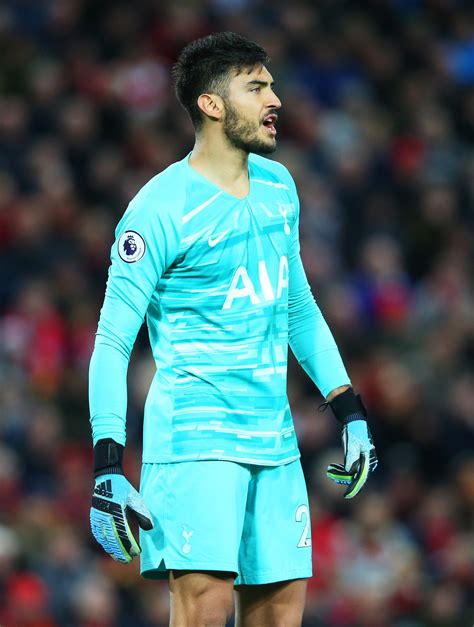 Paulo Gazzaniga's saves were non-stop 🧤 / Twitter