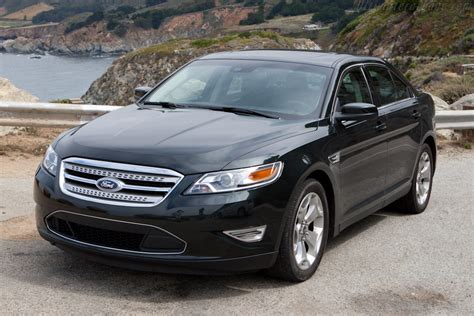 Ford Taurus SHO - Ford Taurus SHO on Highway 1