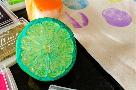 Make modern tile coasters {the fingerpainting edition} - Merriment Design