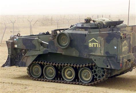 M9 ACE (Armored Combat Earthmover) Military Bulldozer / Engineering Vehicle