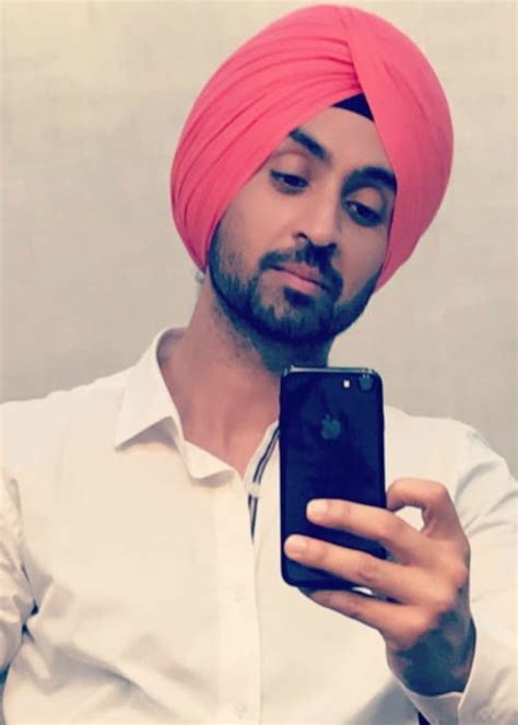 Diljit Dosanjh Height, Weight, Age, Girlfriend, Family, Facts, Biography