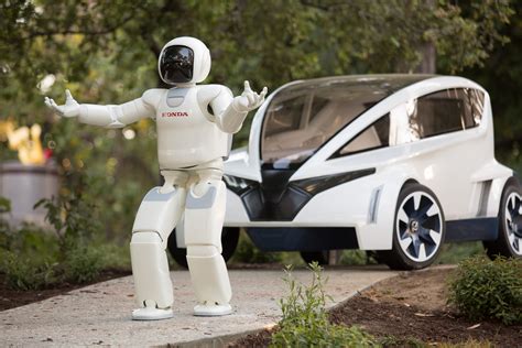 Honda’s ASIMO humanoid robot appears at Disneyland's Autopia - Travel ...