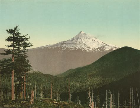 Mt. Hood so mellow, you forget it’s an active volcano | Offbeat Oregon History | #ORhistory