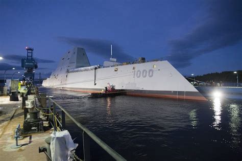 Ship Photos of The Day - First Zumwalt Class Stealth Destroyer Launched in Maine – gCaptain