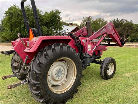 Mahindra 5500 2wd FEL Tractor unl - Leap Auctions, LLC