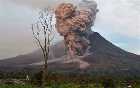 GUNUNG MELETUS - Taman Bahasa Indonesia #smkn23jkt