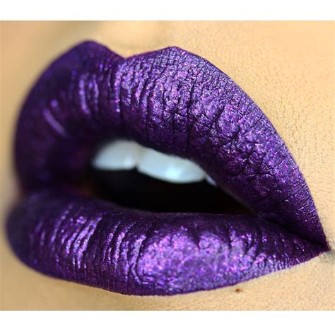 Instagram: ʙᴇᴀᴜᴛʏ_ᴠᴀɪɴ | Purple lips, Purple makeup, Lipstick art