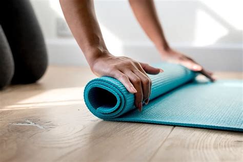 How to Choose the Best Yoga Mat for Your Practice - Yoga by Karina