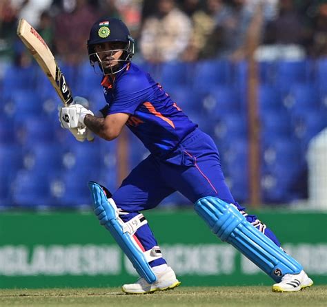 Ishan Kishan ensured India got off to a decent start | ESPNcricinfo.com