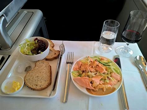 Qantas Inflight Meals | Food served on board | Airreview