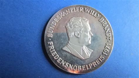 SIZE MEDAL SILVER Willy Brandt Nobel Peace Prize 1971 Approx. 50 MM IN Pp Open £50.30 - PicClick UK