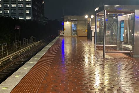 5 Metro Orange Line stations reopen after upgrades - WTOP News