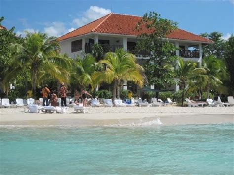 Couples Swept Away Negril: Beach with Beachfront Veranda Suite in the ...