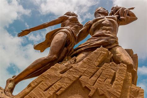 Una de las 7 maravillas de África: Le Monument de la Renaissance ...