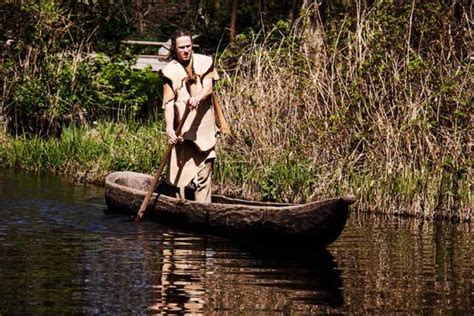 Europe’s Famous Mesolithic Pesse Canoe: Earth’s Oldest Known Boat | Ancient Origins