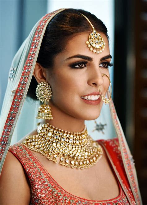 In India, Bridal Designers Add Fine Jewelry - The New York Times