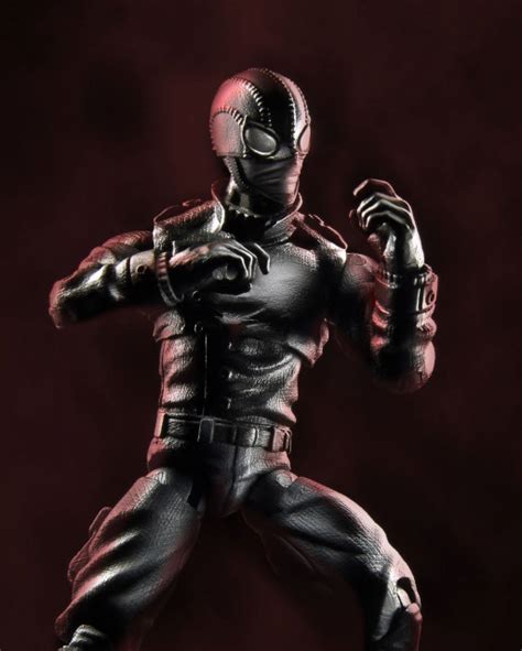 MARVEL LEGENDS - SPIDER MAN NOIR