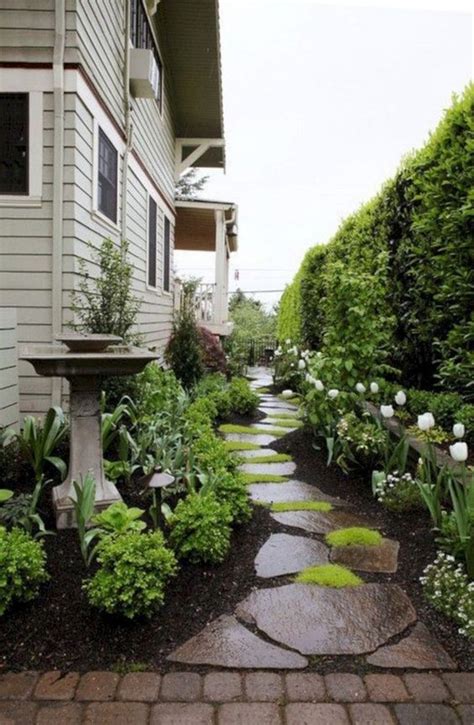 35 Exciting Side House Garden Ideas With Walkway | HomeMydesign