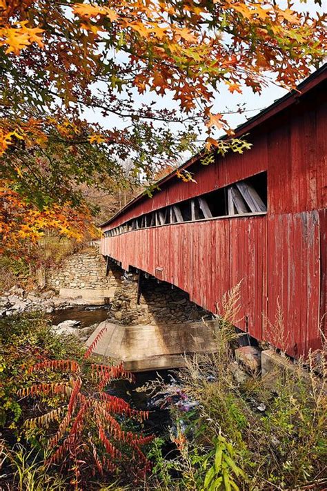 Pretty Autumn Covered Bridge Pictures - Beautiful Bridges