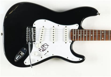 Billie Joe Armstrong Signed Electric Guitar (JSA) | Pristine Auction