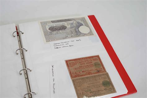 Lot 285: 2x Albums of various Uncirculated currency Notes