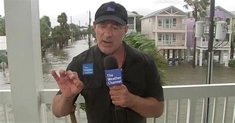 Jim Cantore shows record storm surge in Cedar Key, Florida | Video ...