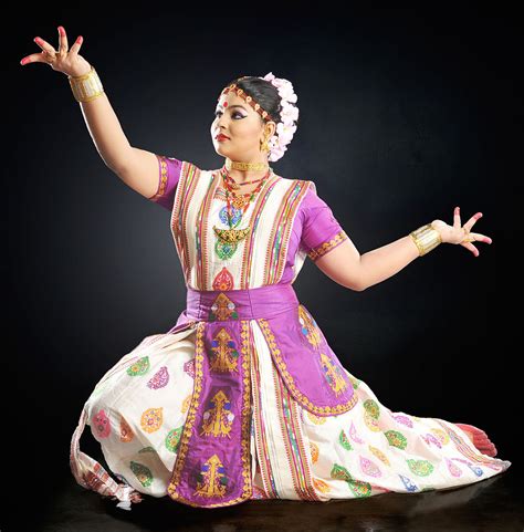 Traditional Costumes of Indian Classical Dances - A Feast for the Eyes