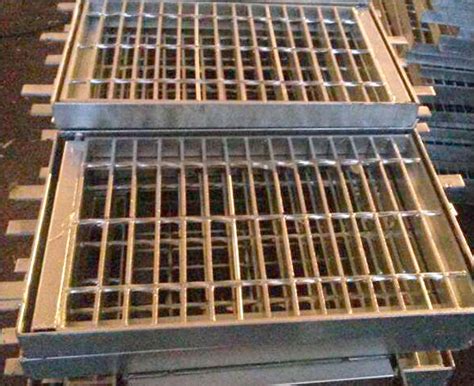 Steel Trench Grates Used as Draining Covers in Waste Water System