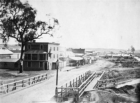 Bendigo Victoria 1857. Bridge Street, Sandhurst with the Bendigo Hotel in the background ...