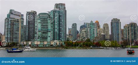 Apartment and Condo S on Vancouver Waterfront Editorial Stock Image - Image of canada, boathouse ...