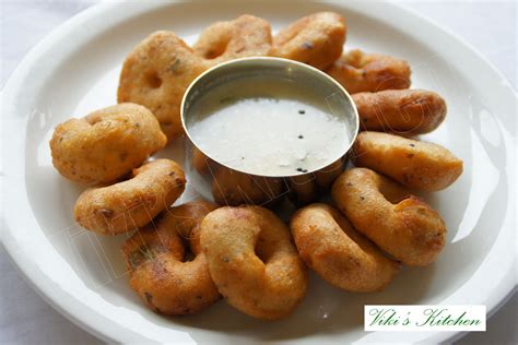 Viki 's Kitchen: Ulunthu vadai