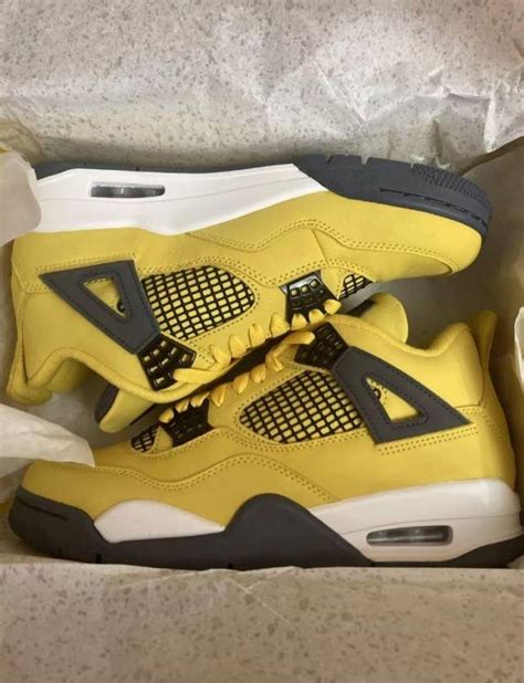 Air Jordan 4 Lightning 2021 | Kixify Marketplace