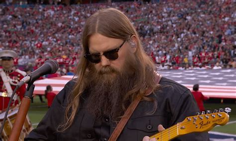 Super Bowl 2023: Watch Chris Stapleton’s great national anthem