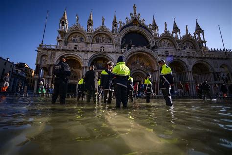 Venice Floods Are the Result of Climate Change and Corruption - Bloomberg