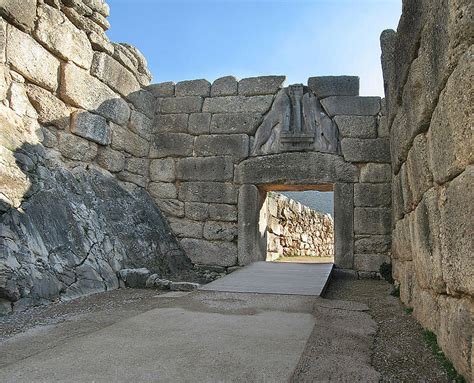 Lion's Gate at Mycenae (Illustration) - World History Encyclopedia