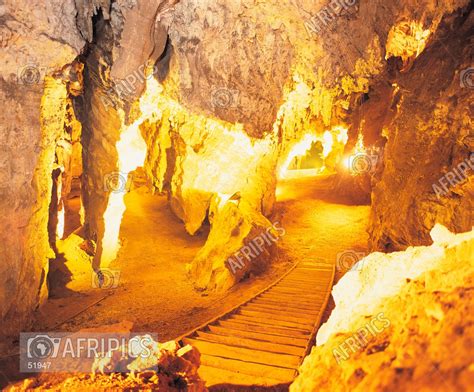 AFRIPICS - Sterkfontein caves