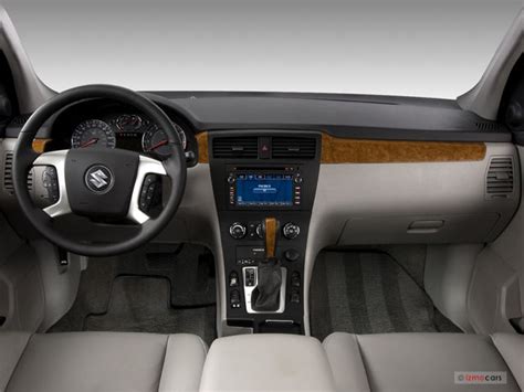 2007 Suzuki XL7 Pictures: Dashboard | U.S. News & World Report